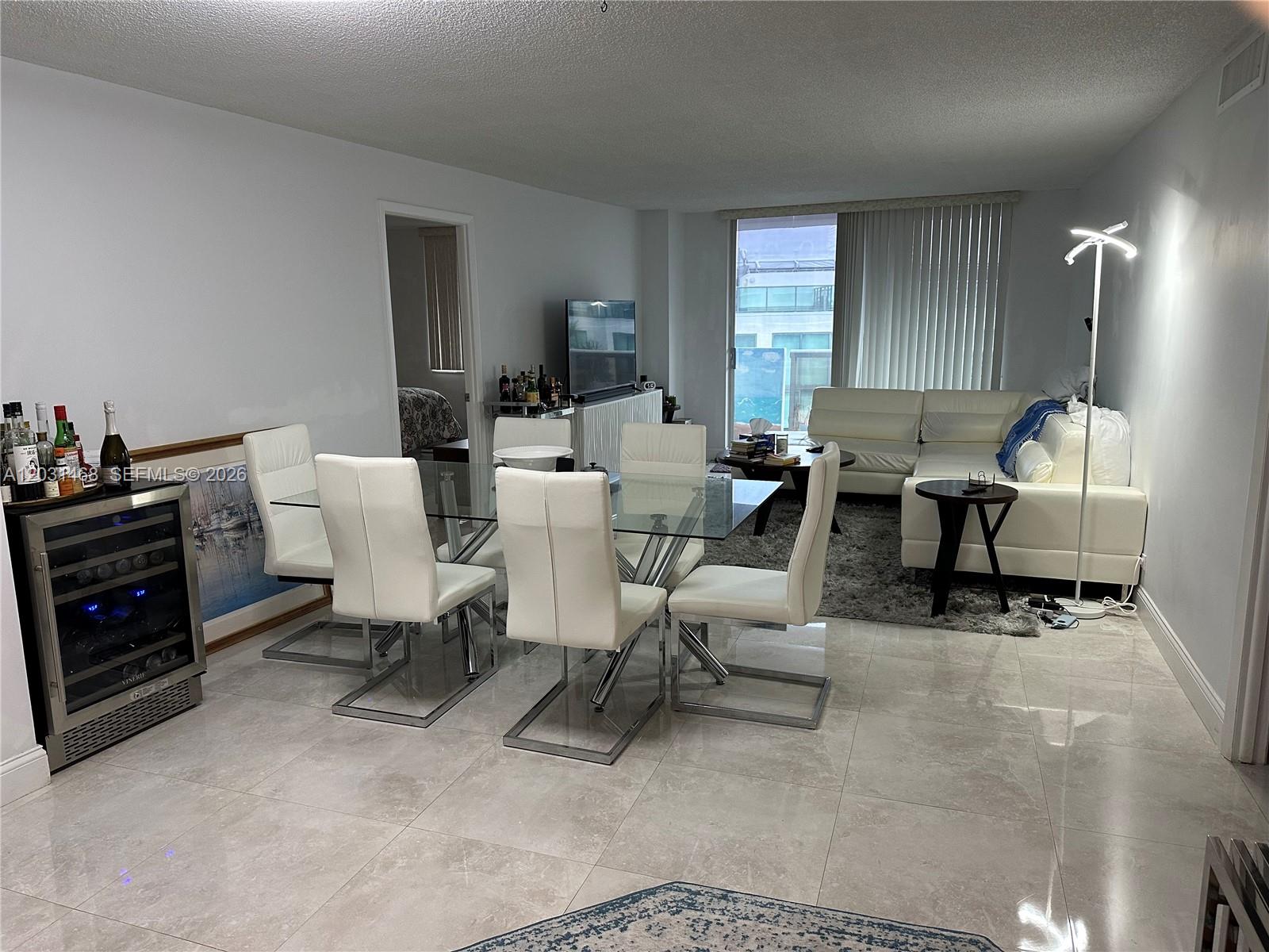 MAISON GRANDE CONDO - Residential