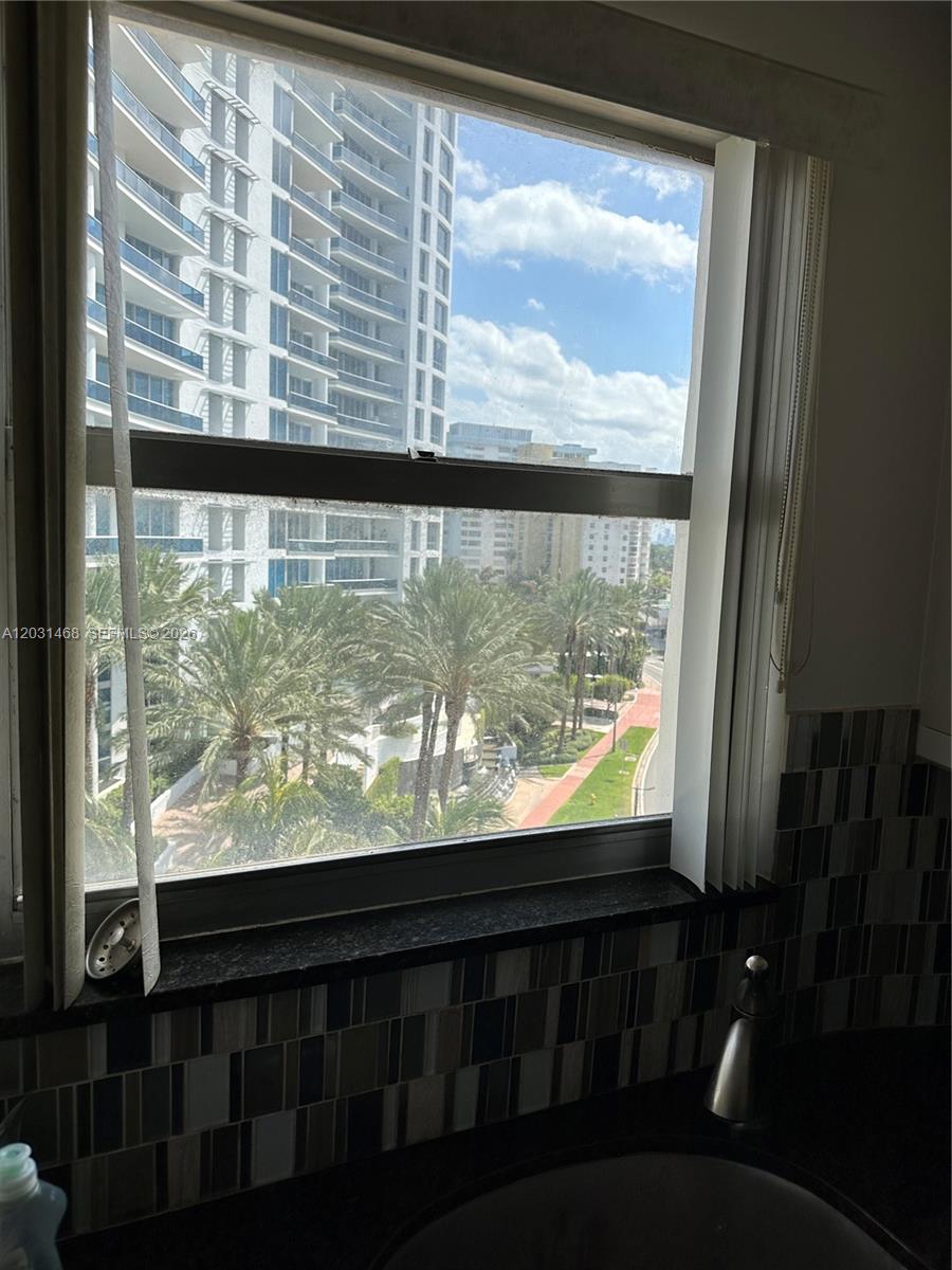 MAISON GRANDE CONDO - Residential