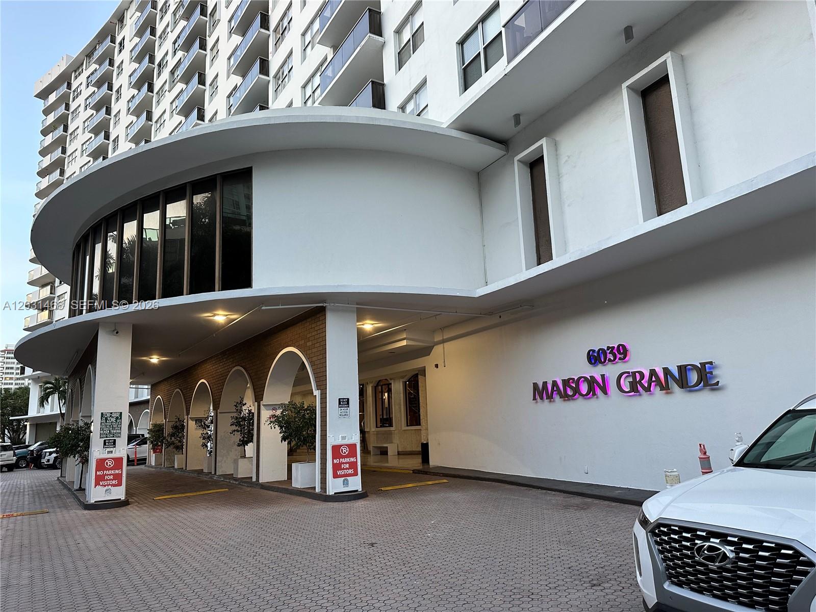 MAISON GRANDE CONDO - Residential