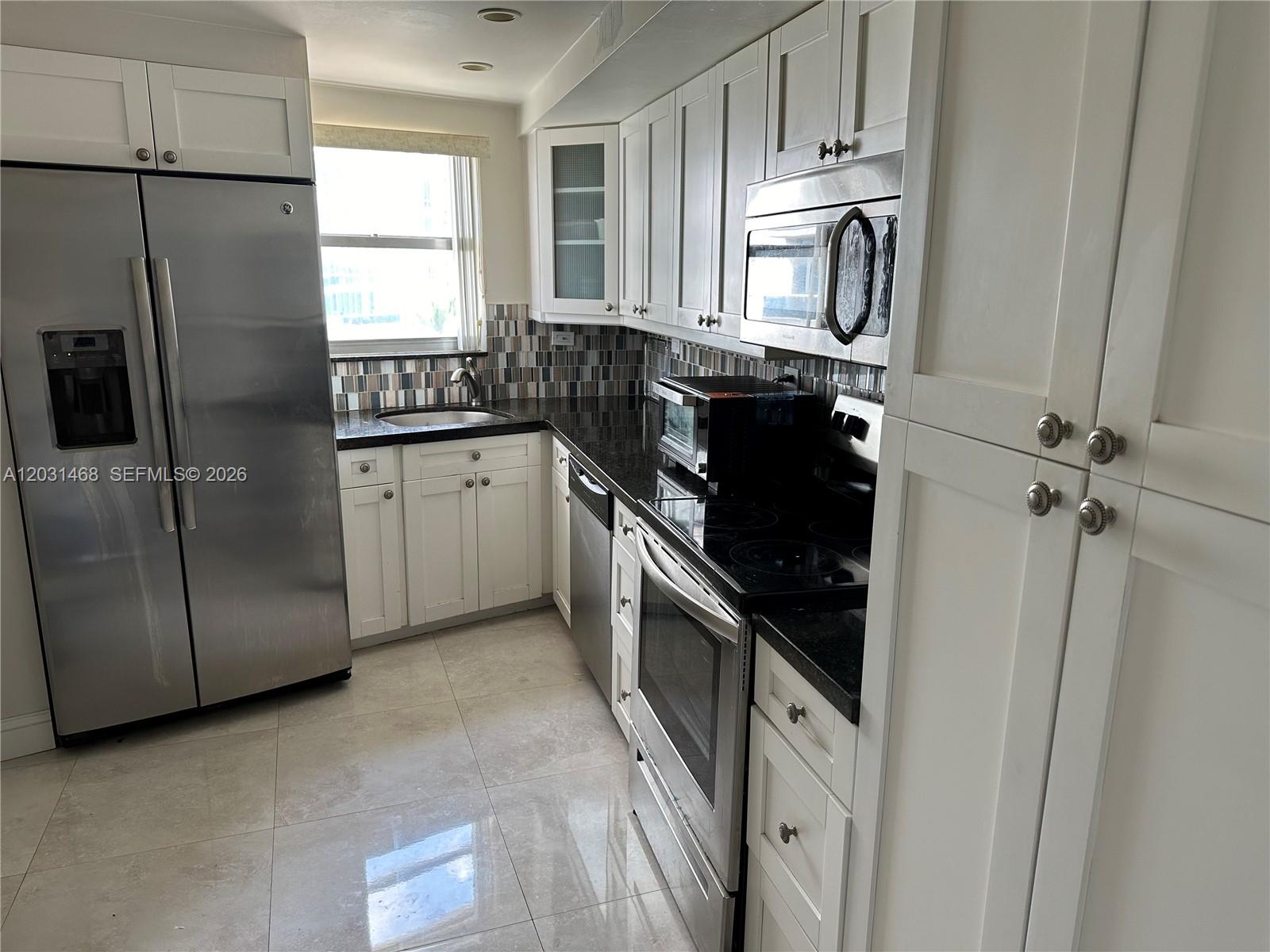 MAISON GRANDE CONDO - Residential