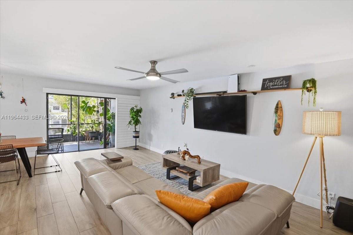 TRELLISES 5A CONDO - Residential