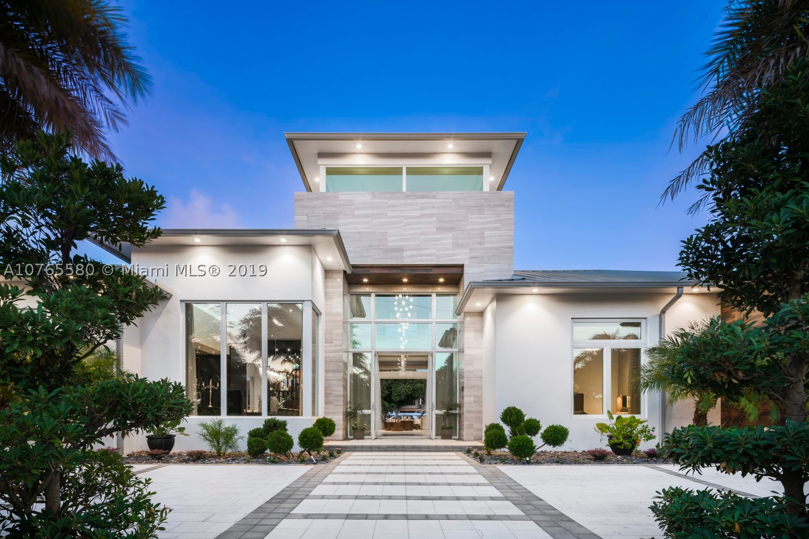 Spectacular Seven Isles single story waterfront estate on double lot features over 8000 sq feet of living luxury. Nestled on 160 feet of water frontage and steps to Las Olas.  Reduced millions for a quick sale.  Designer finishes by Steven G and available turnkey.  This stunning showplace offers 6 en suite bedrooms/7.5 baths.  Volume ceilings, luxe master suite, gourmet kitchen with custom lighting and imported fixtures.  Distinctively crafted for the most discerning taste. Dock your yacht and have room for up to 8 cars in the garage with privacy gate.   Great value and ready for immediate occupancy.