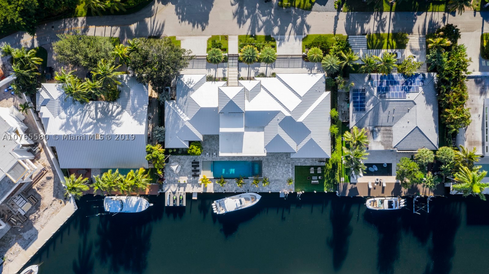 LAUDERDALE ISLES REAMEN P - Residential