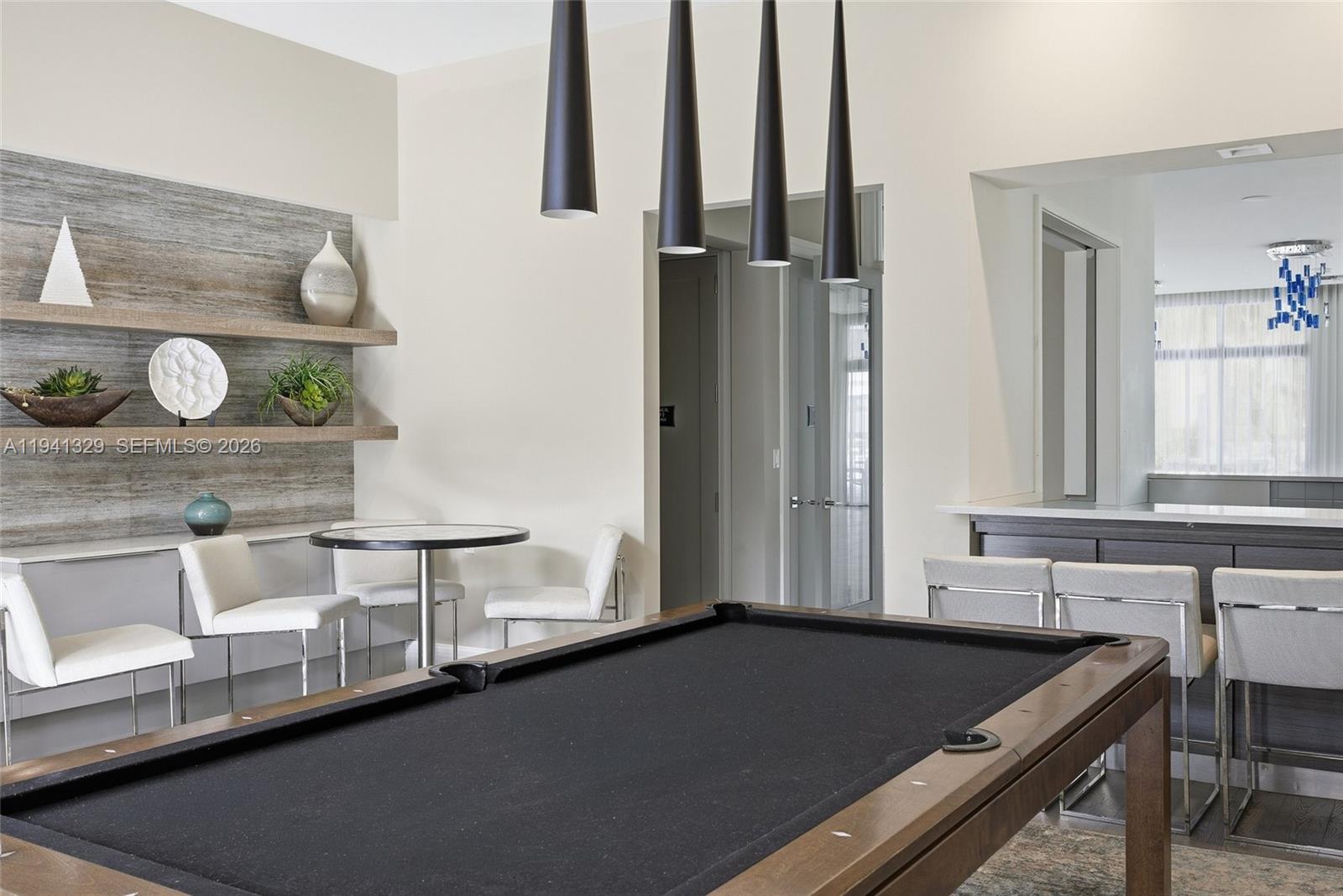 DOWNTOWN DORAL SOUTH PHAS - Residential