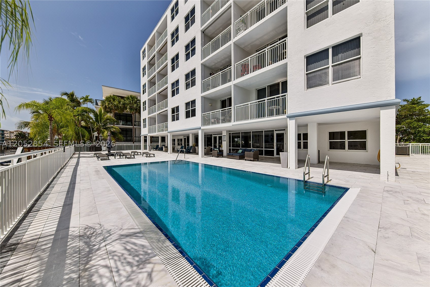 VENICE ISLE TOWER CONDO - Residential