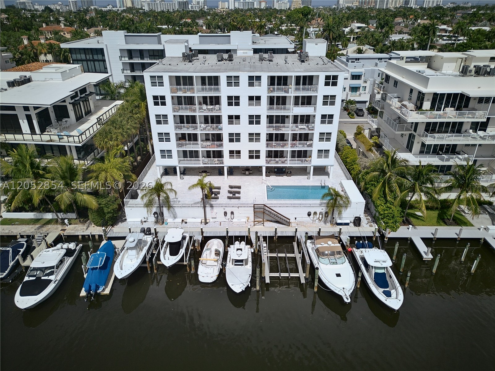 VENICE ISLE TOWER CONDO - Residential
