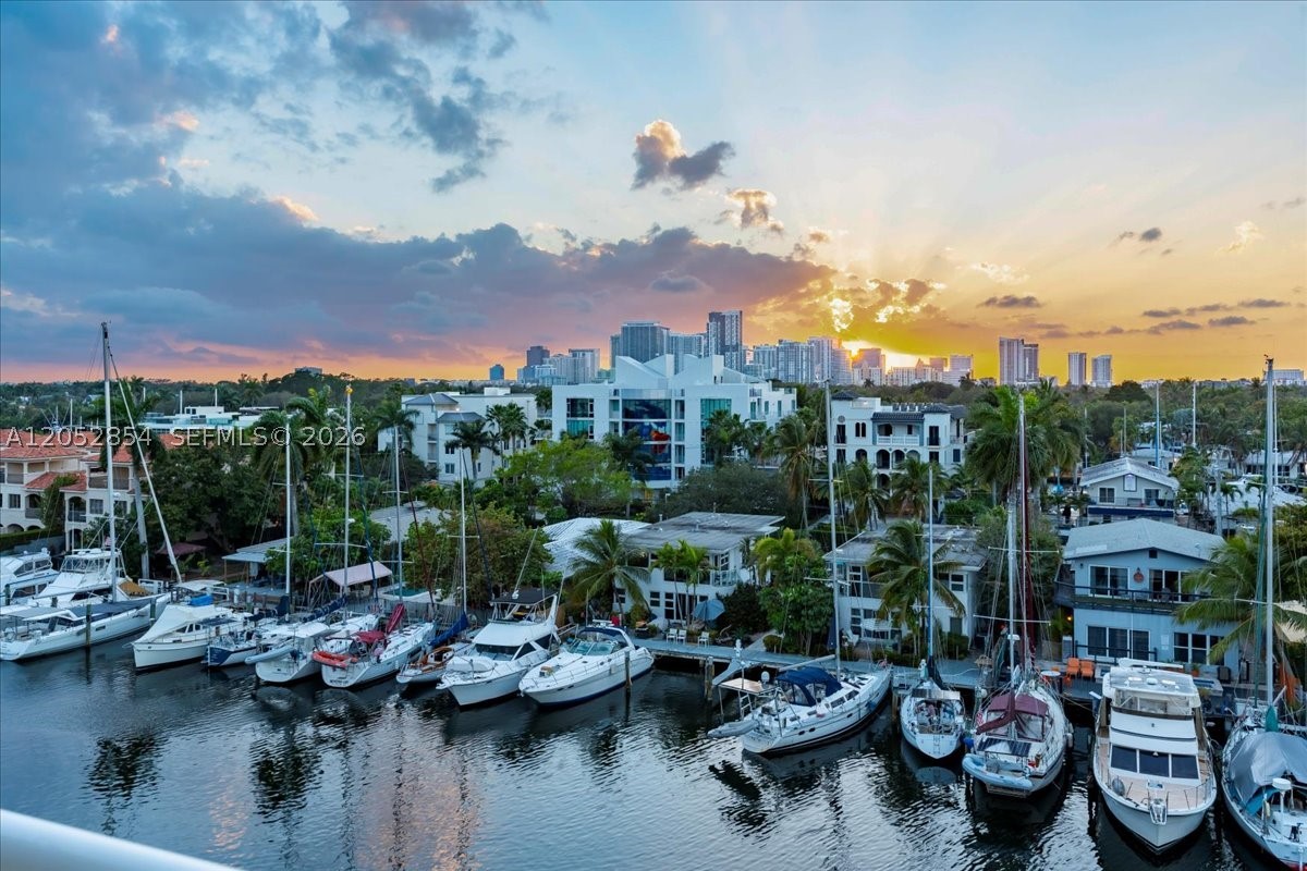 VENICE ISLE TOWER CONDO - Residential