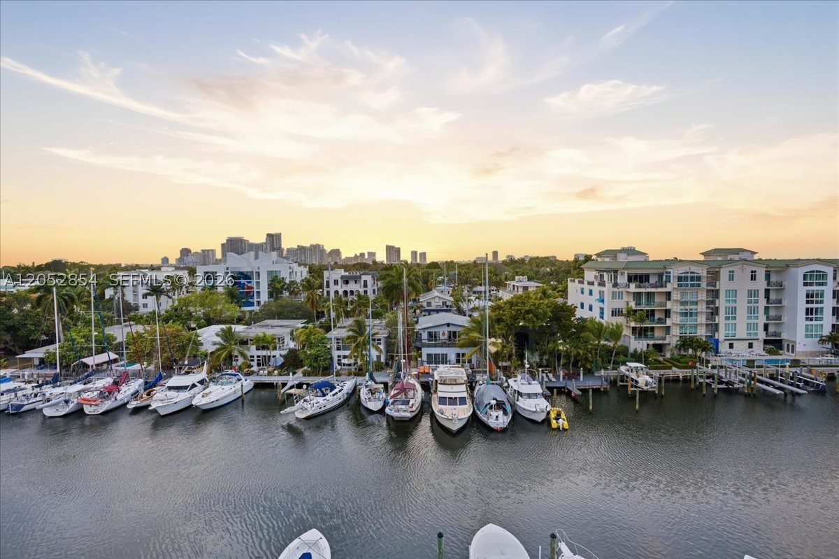 VENICE ISLE TOWER CONDO - Residential