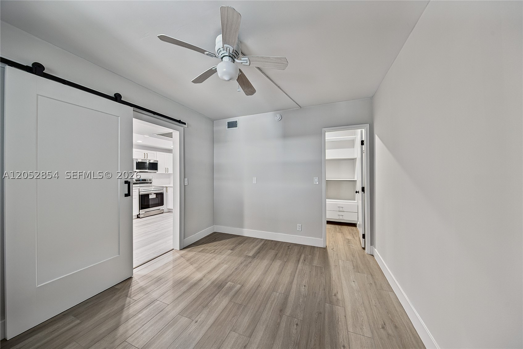 VENICE ISLE TOWER CONDO - Residential