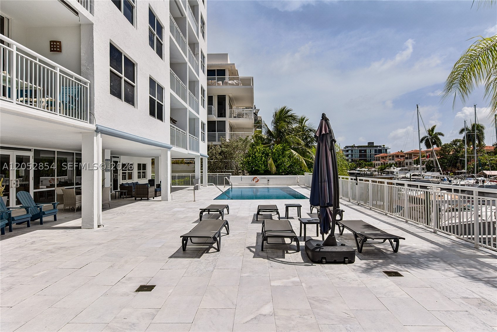 VENICE ISLE TOWER CONDO - Residential