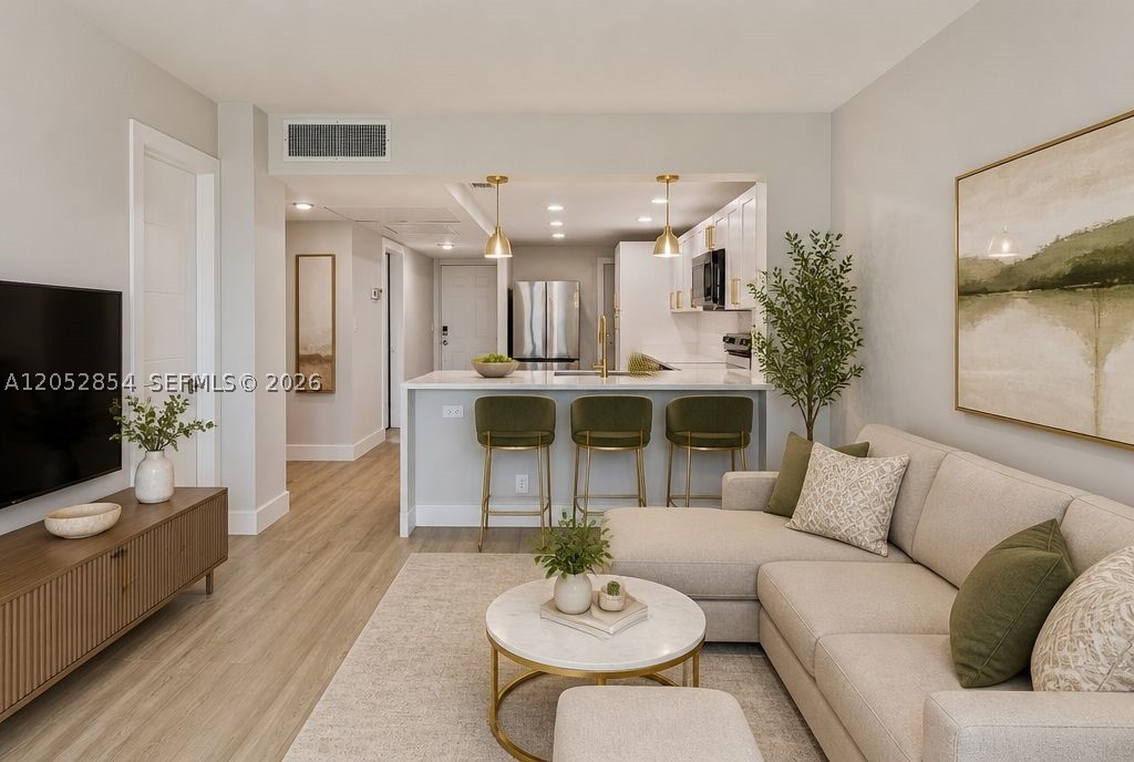 VENICE ISLE TOWER CONDO - Residential