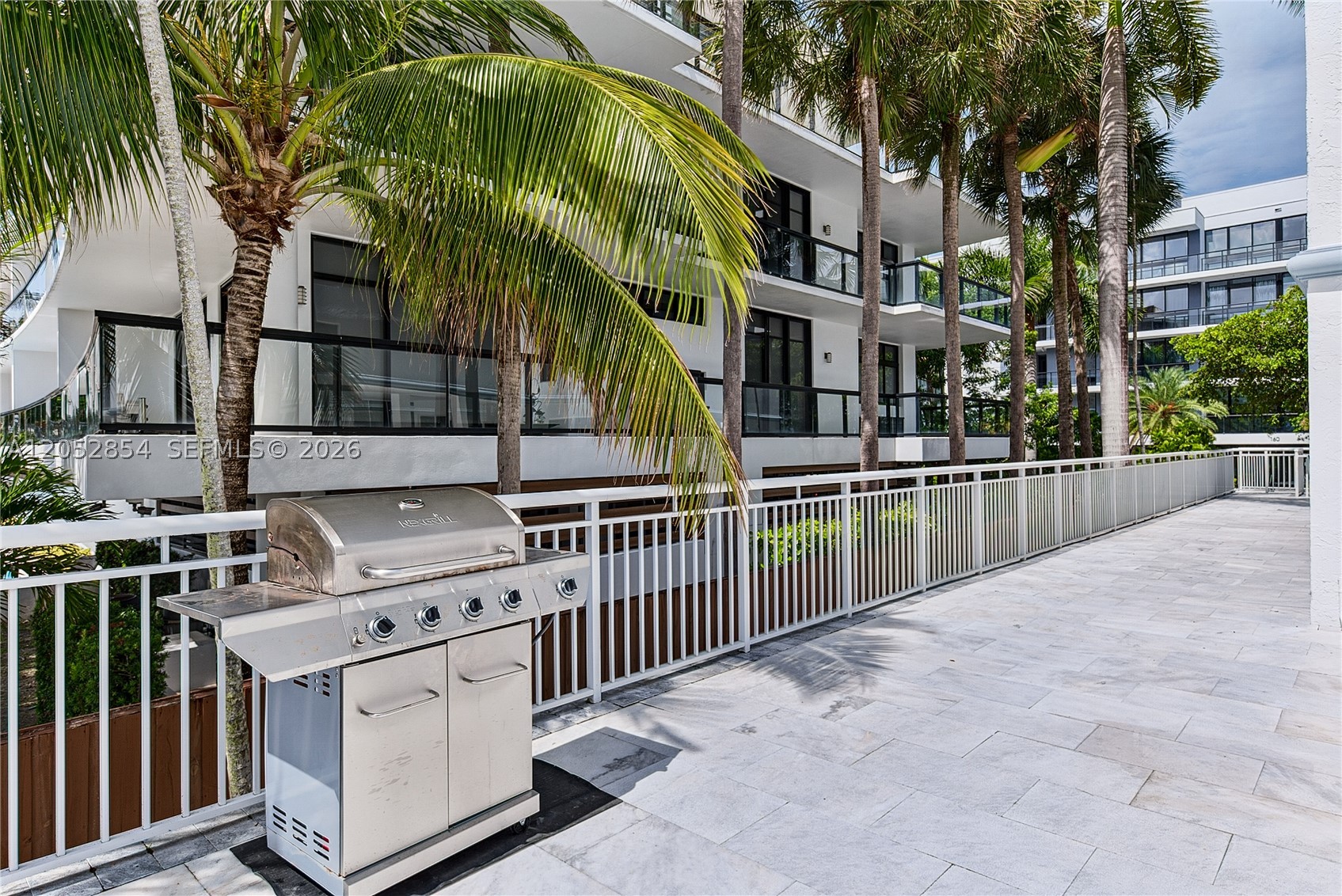 VENICE ISLE TOWER CONDO - Residential