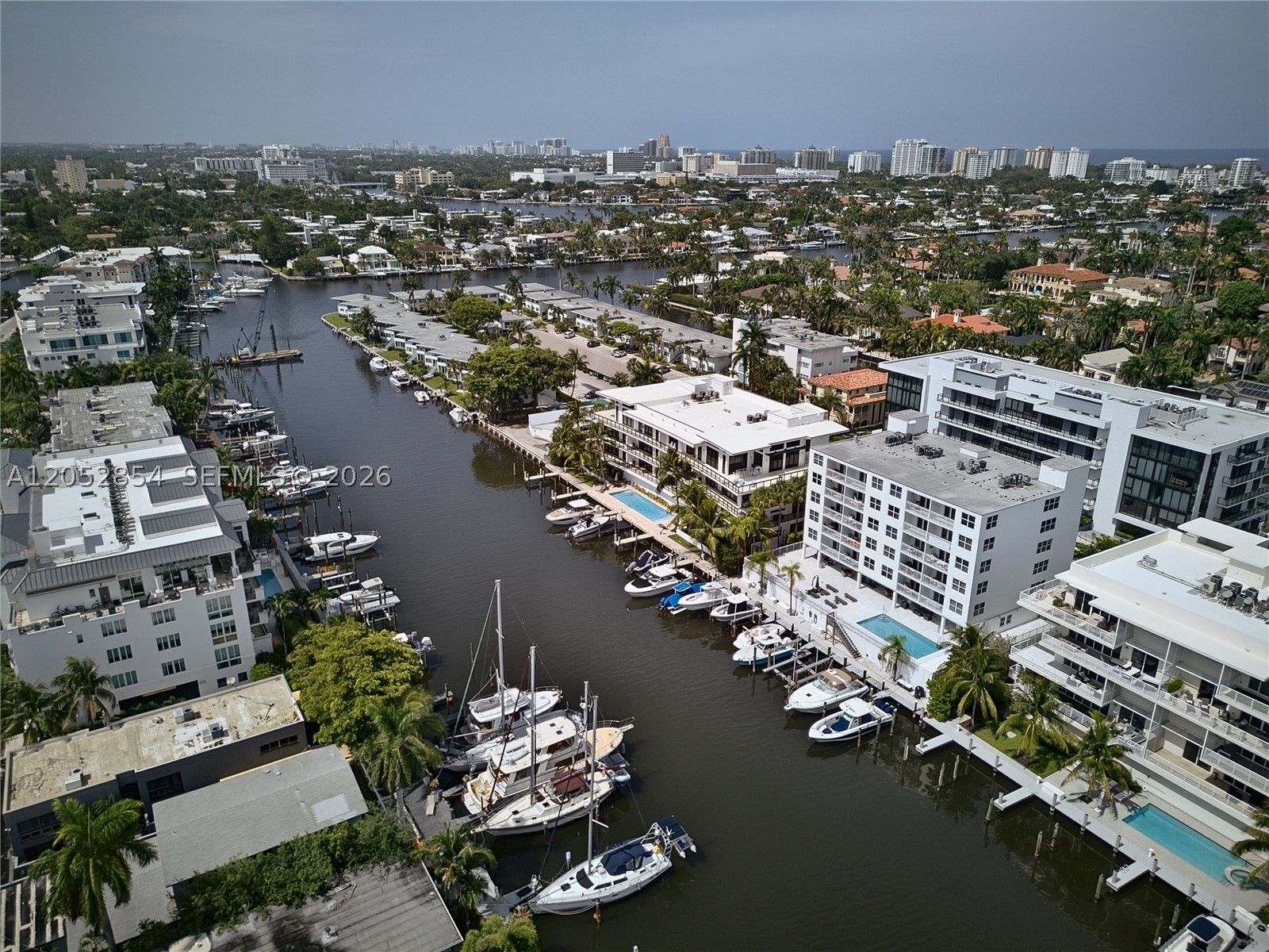 VENICE ISLE TOWER CONDO - Residential