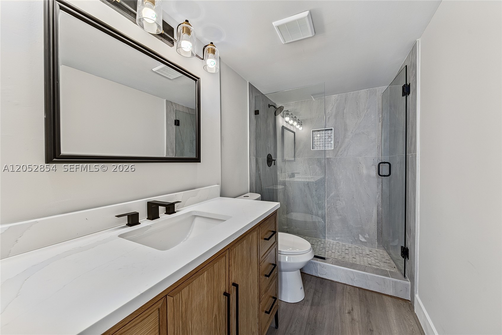 VENICE ISLE TOWER CONDO - Residential