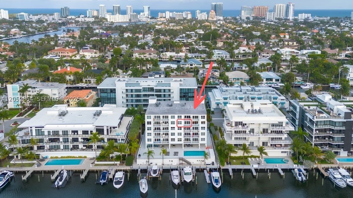 VENICE ISLE TOWER CONDO - Residential