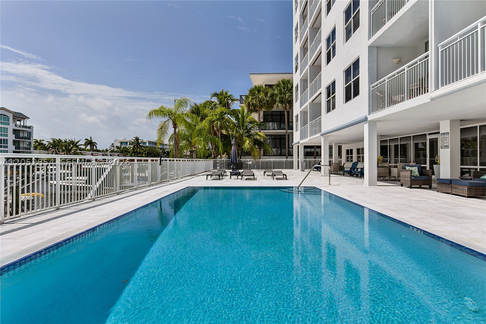VENICE ISLE TOWER CONDO - Residential