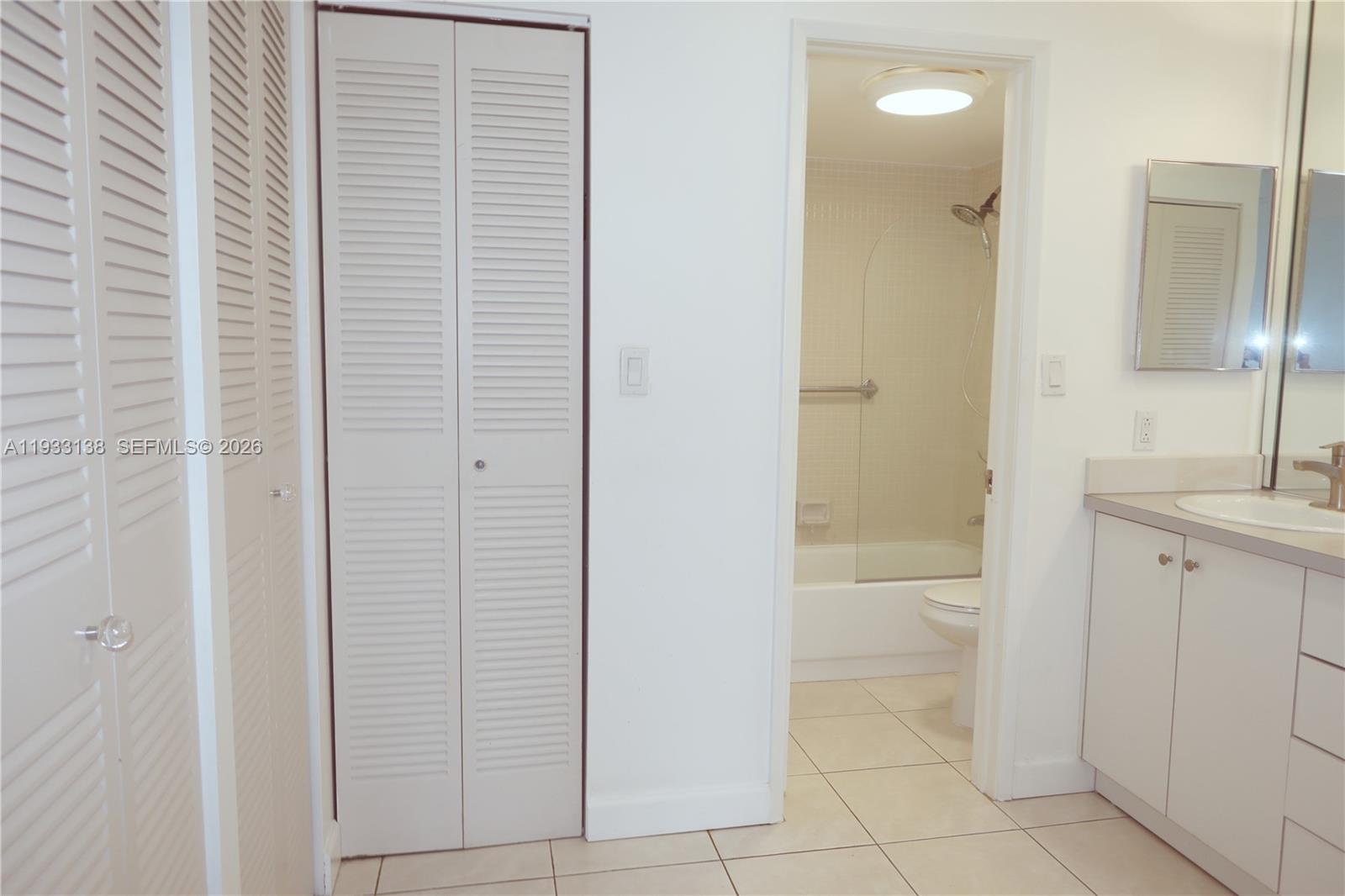 WATERVIEW CONDO - Residential Lease
