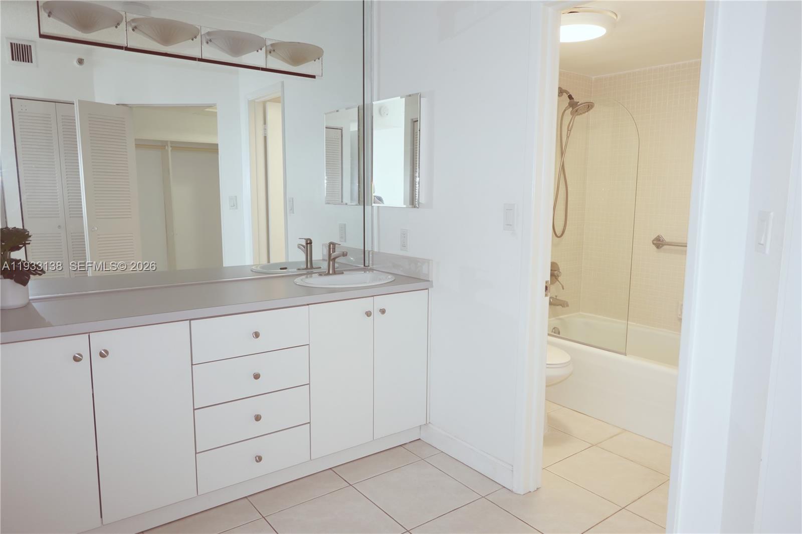 WATERVIEW CONDO - Residential Lease