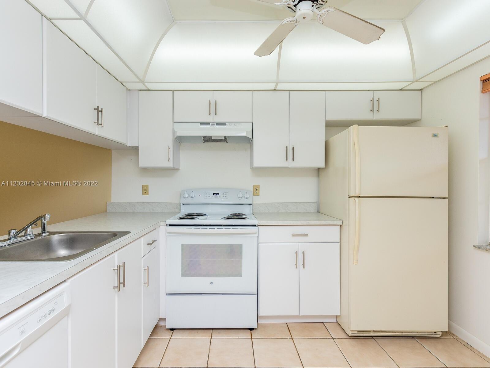 BAHAMA VILLAGE CONDO - Residential