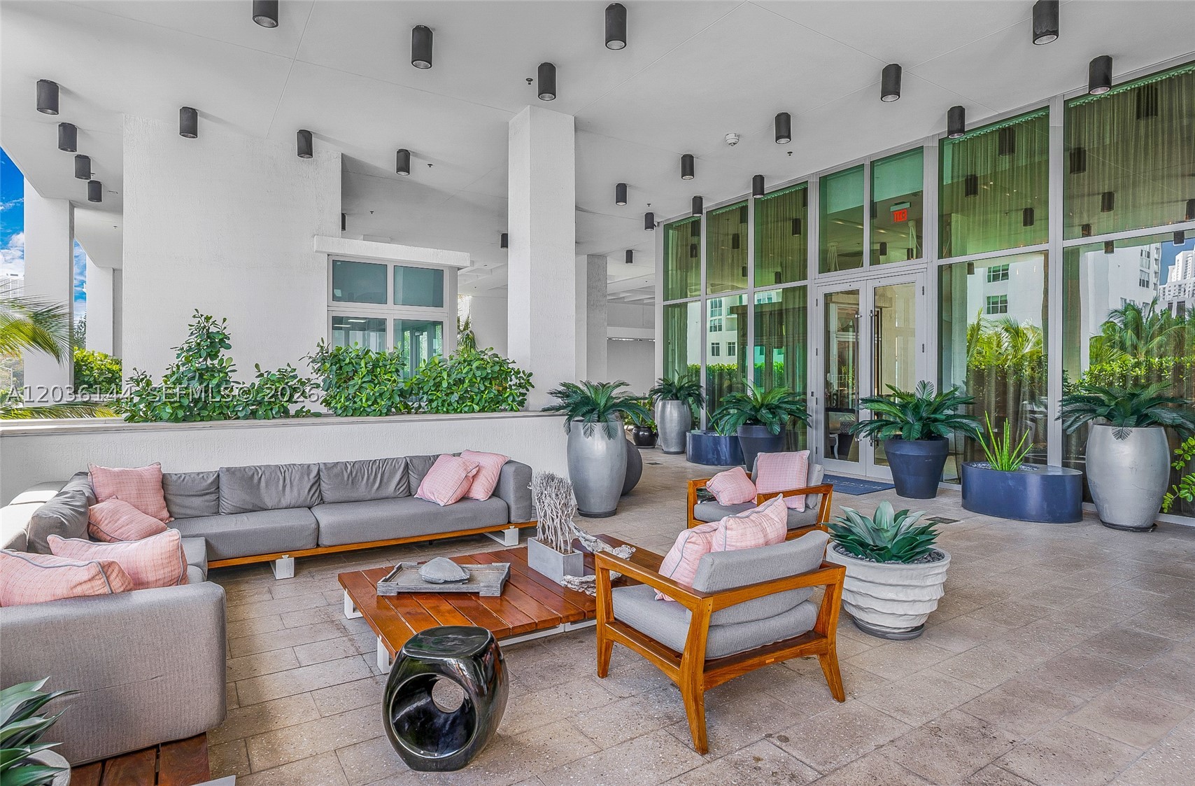 BISCAYNE BEACH CONDO - Residential Lease