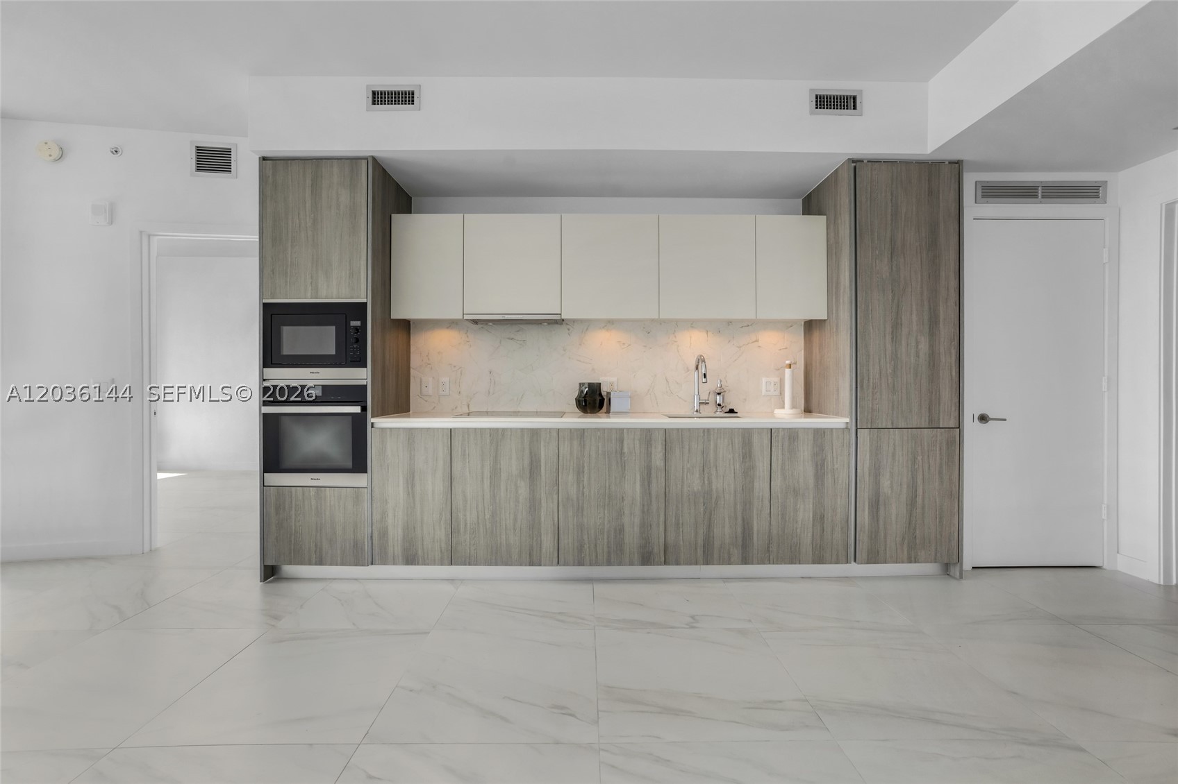 BISCAYNE BEACH CONDO - Residential Lease