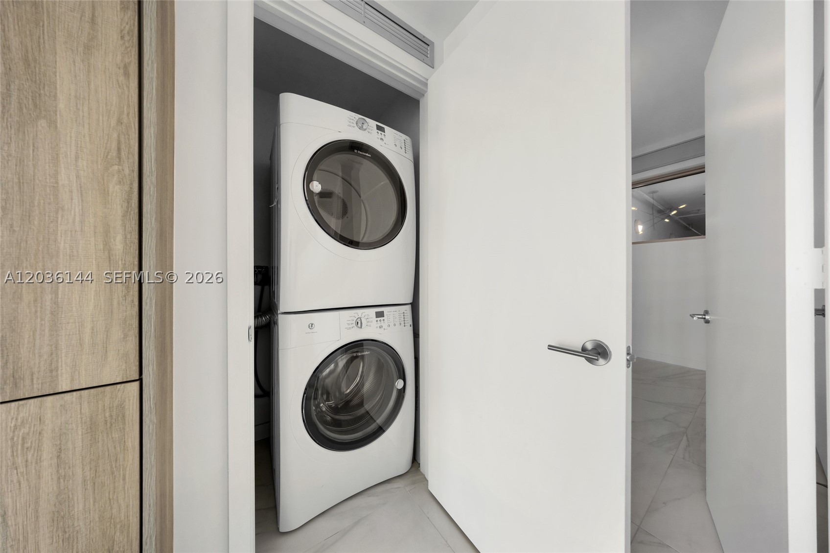 BISCAYNE BEACH CONDO - Residential Lease