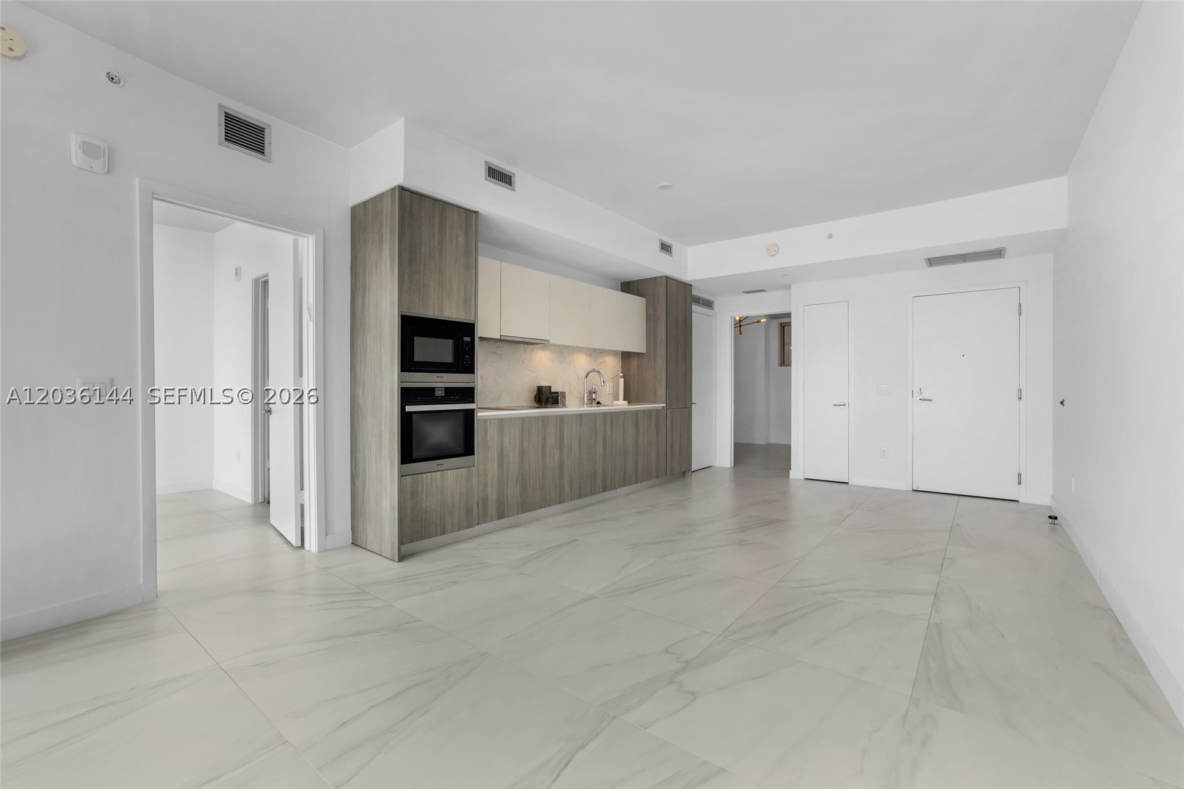 BISCAYNE BEACH CONDO - Residential Lease