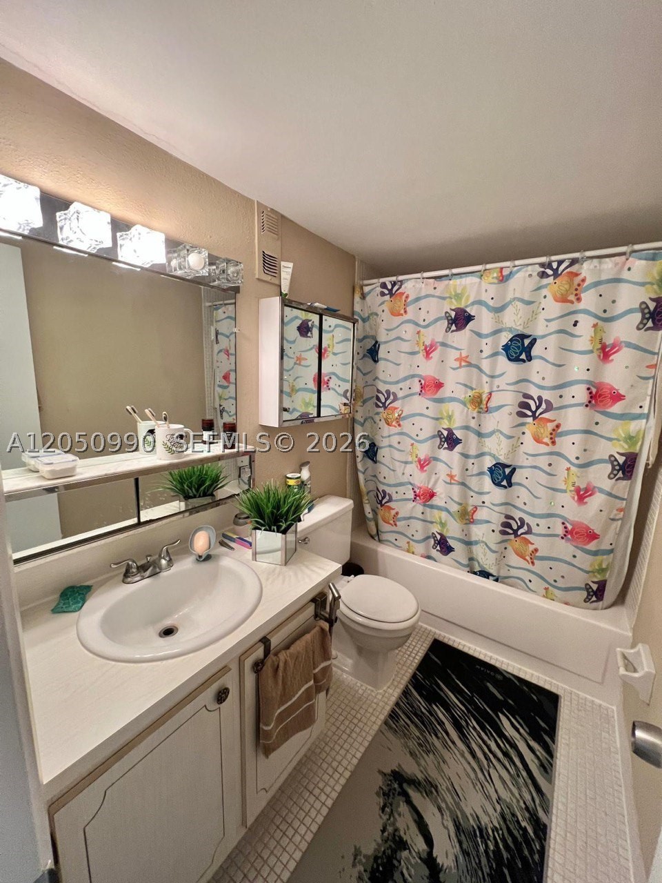 JADE WINDS GRP EASTER LIL - Residential Lease