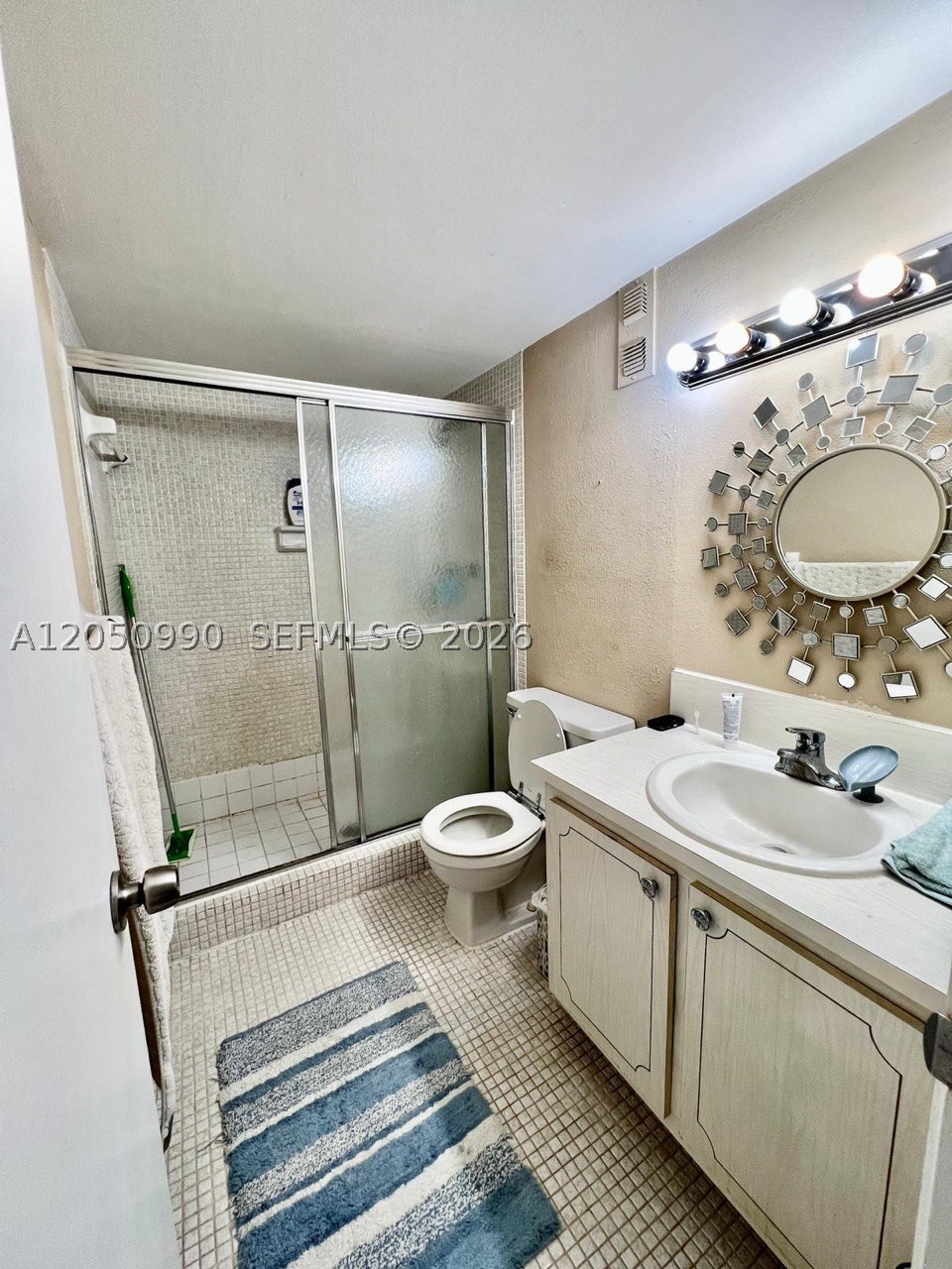 JADE WINDS GRP EASTER LIL - Residential Lease