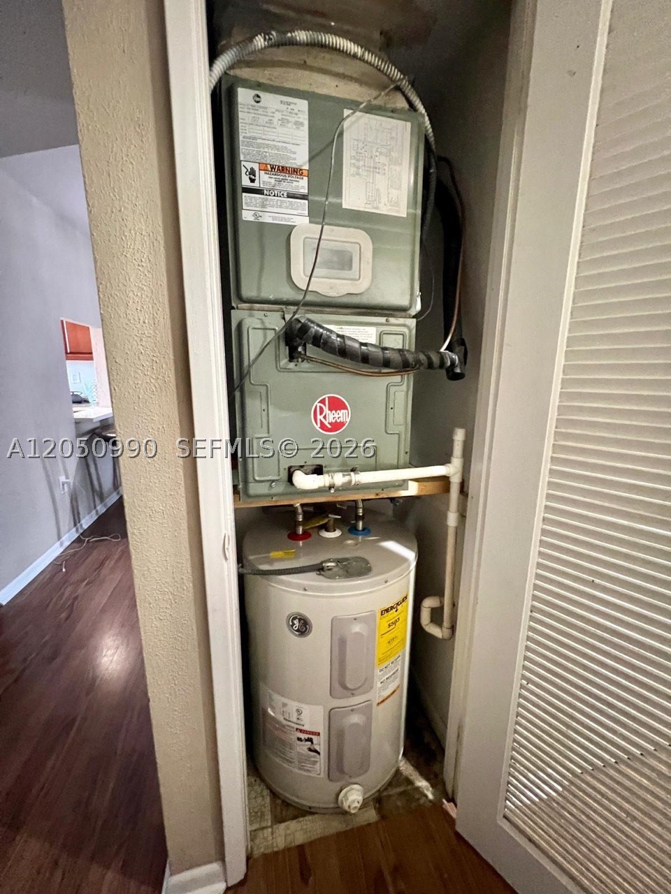 JADE WINDS GRP EASTER LIL - Residential Lease