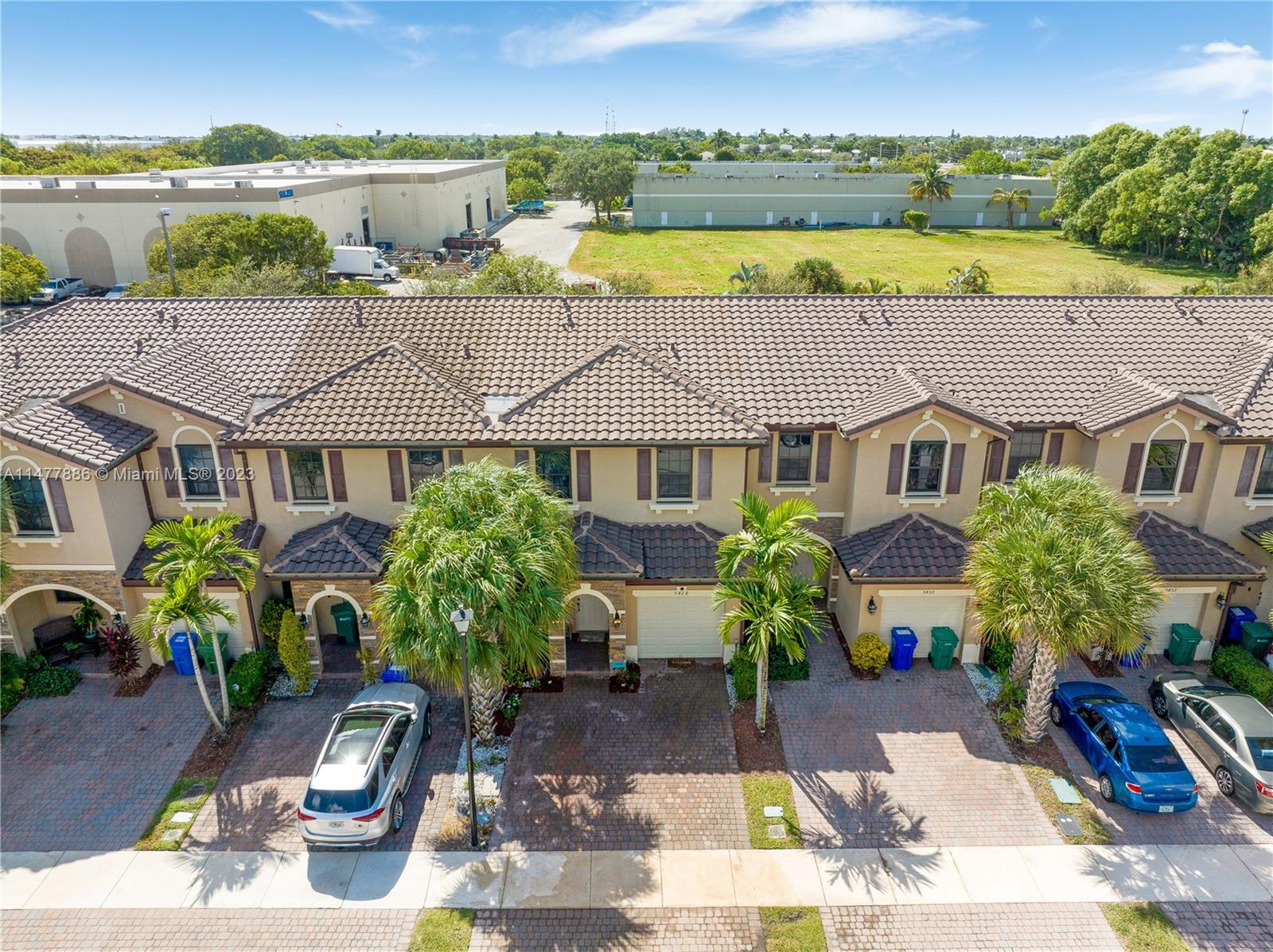 CELEBRATION POINTE - Residential