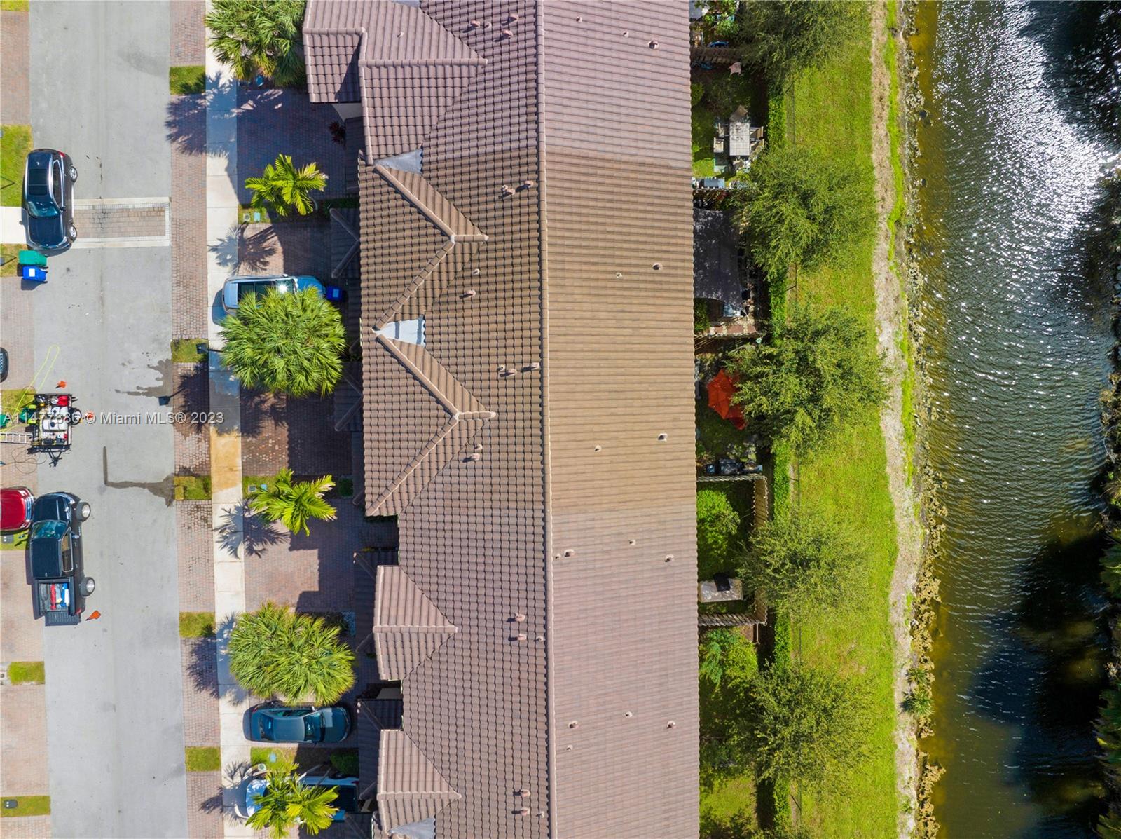 CELEBRATION POINTE - Residential