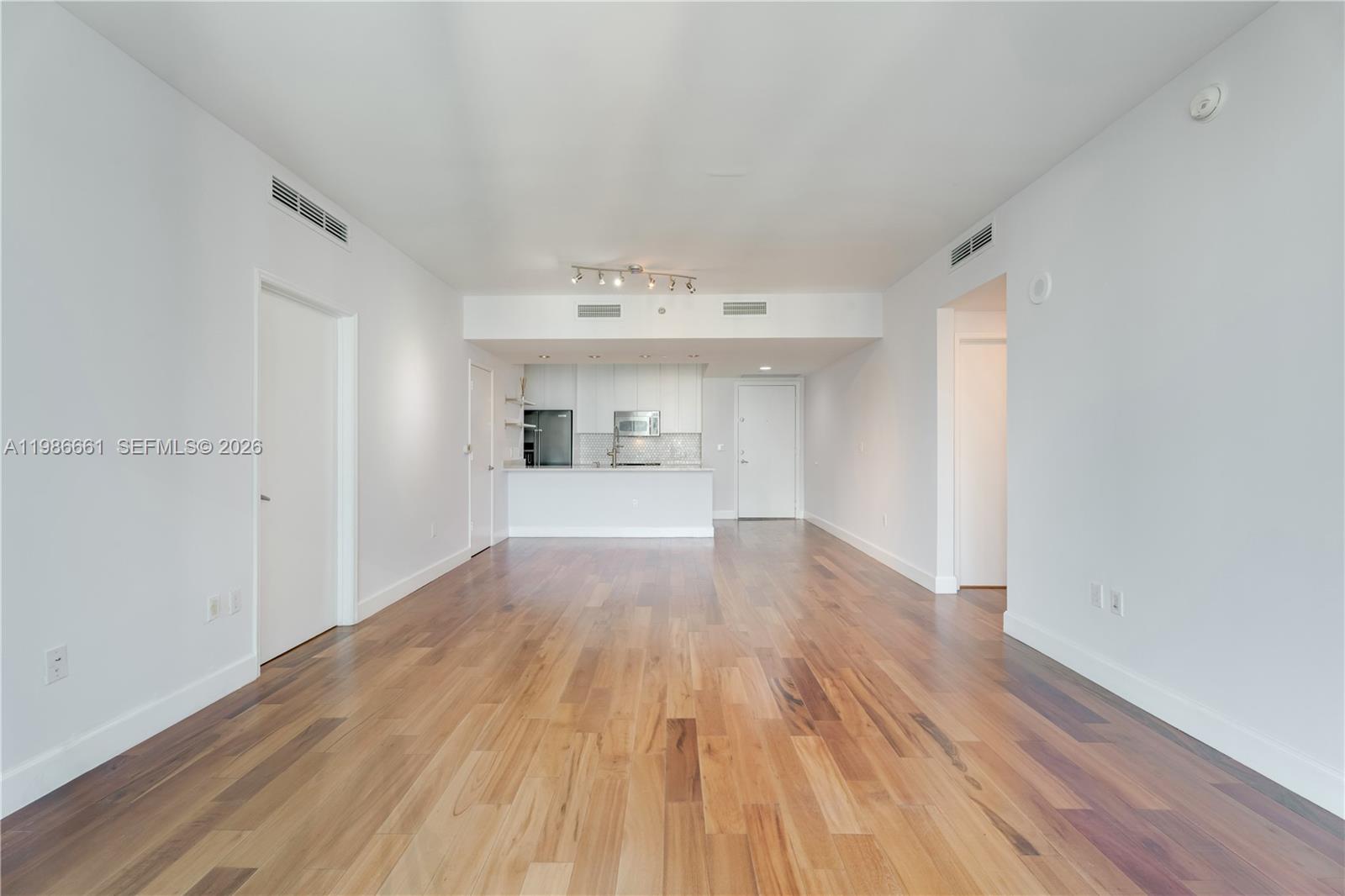 THE PLAZA 901 BRICKELL CO - Residential