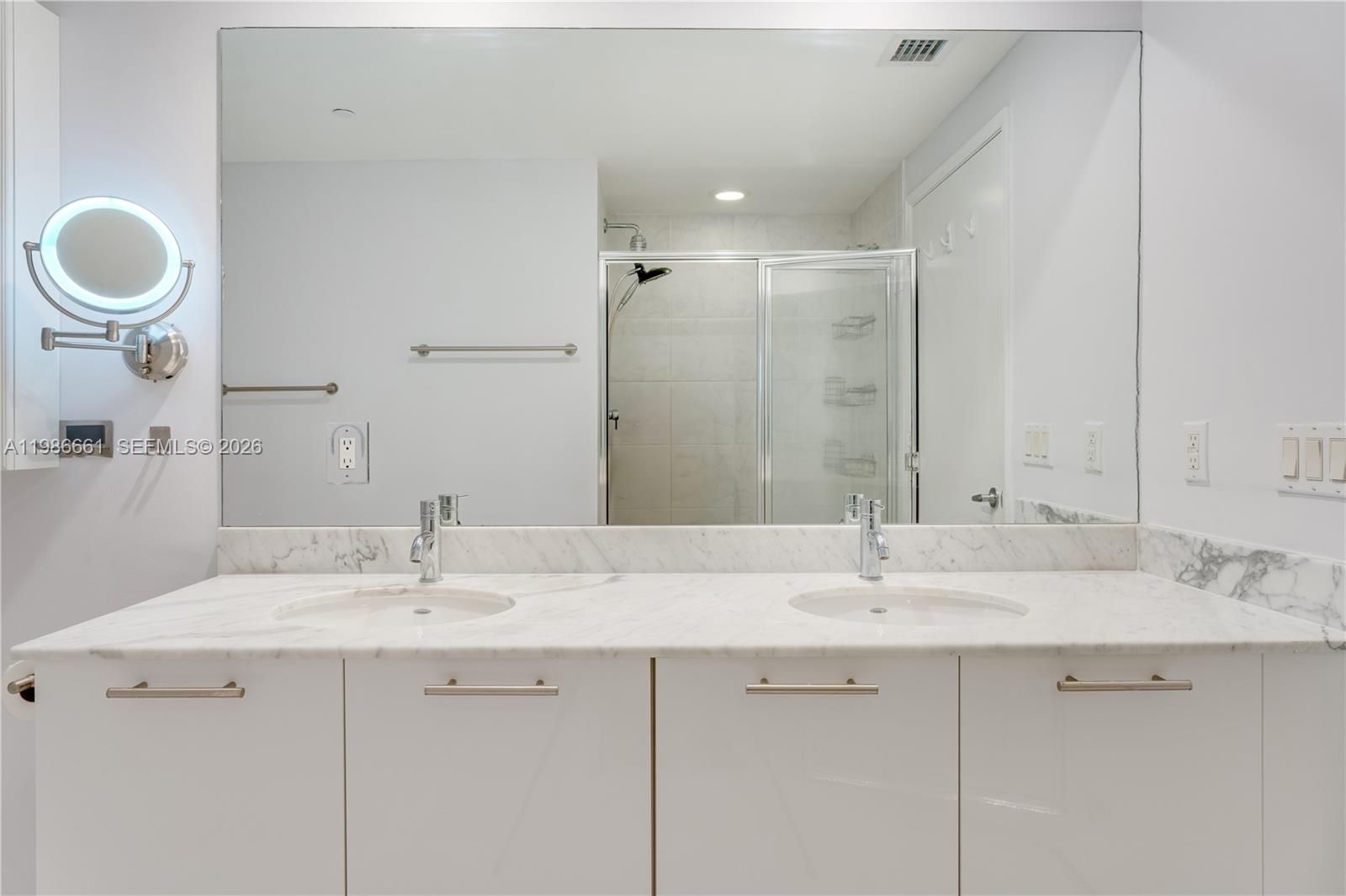 THE PLAZA 901 BRICKELL CO - Residential