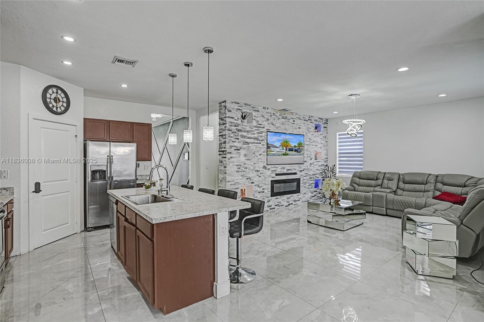 A H AT TURNPIKE SOUTH SEC - Residential