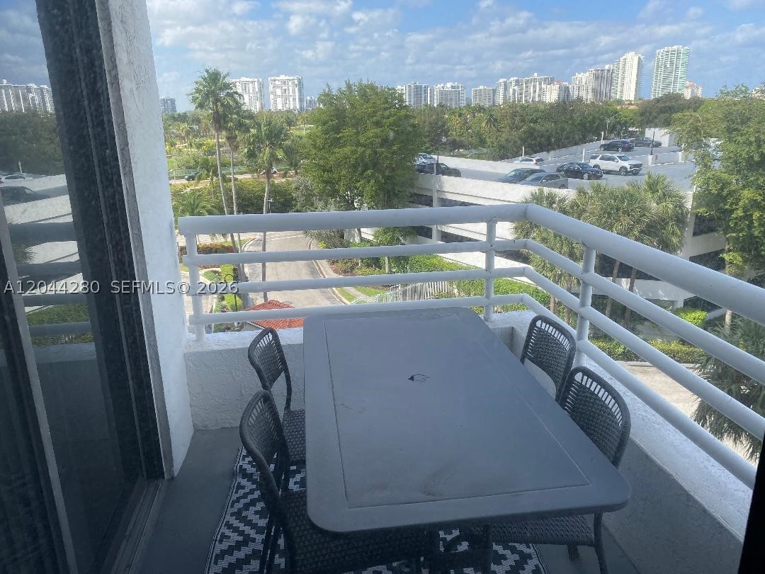 PARC CENTRAL AVENTURA EAS - Residential