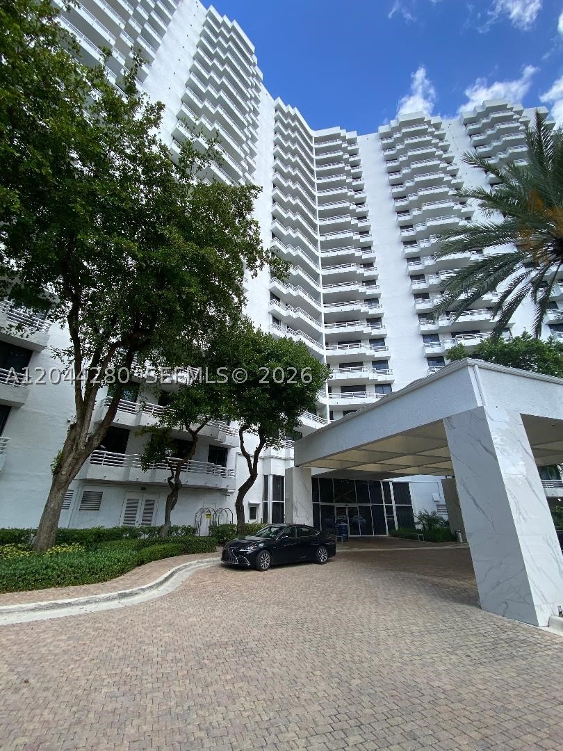 Rarely available corner unit! This 2 Bed, 2 Bath plus a Den located on 6th floor and ready to move in. This spacious and bright unit overlooks the gorgeous Turnberry Isle Golf Course and Exercise Trail. Enjoy your mornings on any of the 4 balconies in this stunning corner unit. This unit is complete with a washer and dryer, brand new AC unit, google nest thermostat and stunning porcelain floors. Parc Central located in the heart of Aventura within walking distance from the mall, 5 minute drive to the Brightline station, and Sunny Isles Beach. Amenities include 2 pools, updated gym, sauna, cyber cafe, beach volley ball and your own dog park! Monthly HOA includes water, internet and cable. 1 covered spot included. Can be rented right away twice a year.