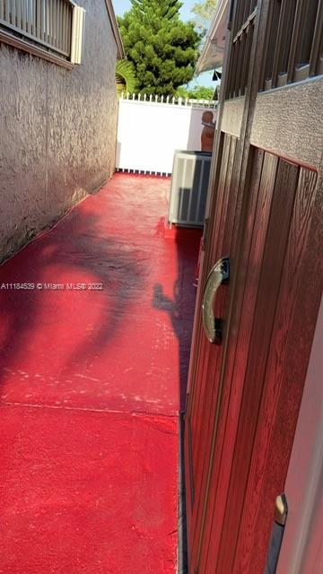 LES CHALETS - Residential Lease