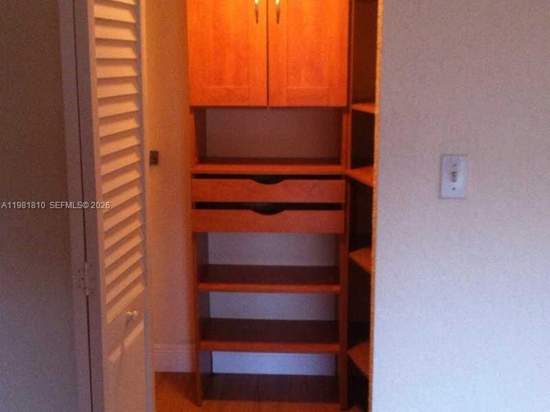 INVERWOOD CONDO - Residential