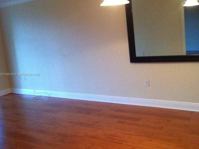 INVERWOOD CONDO - Residential