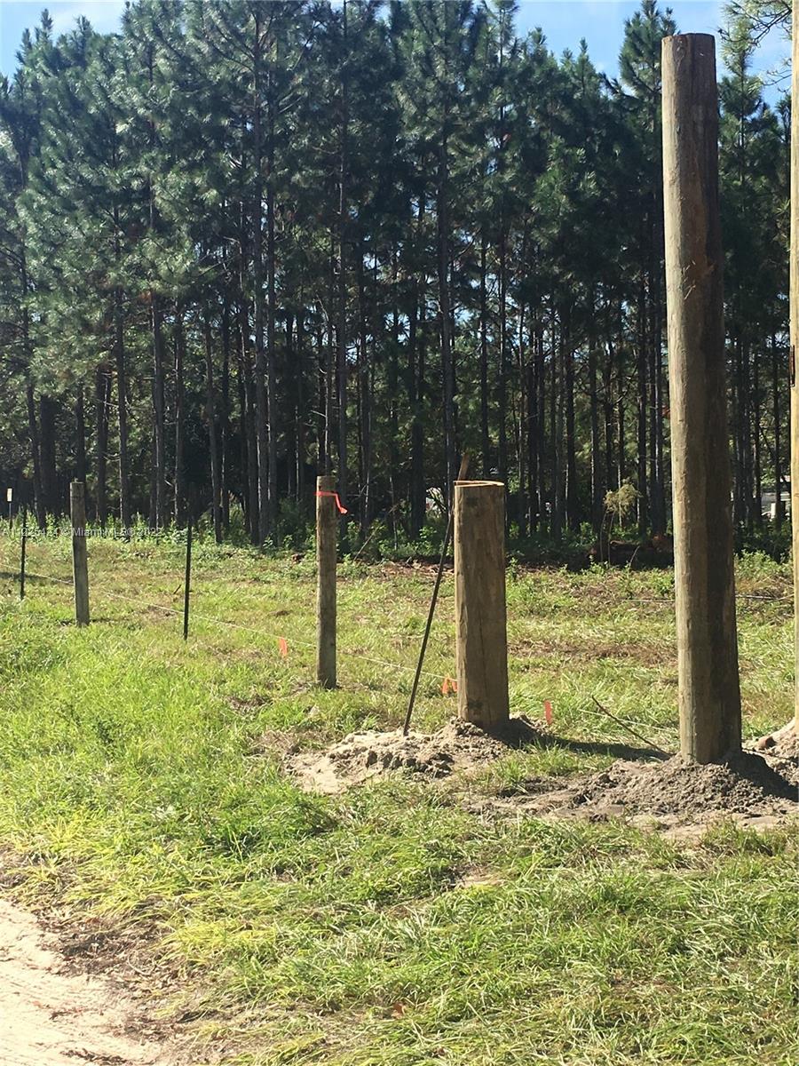 NON-AG ACREAGE - Land