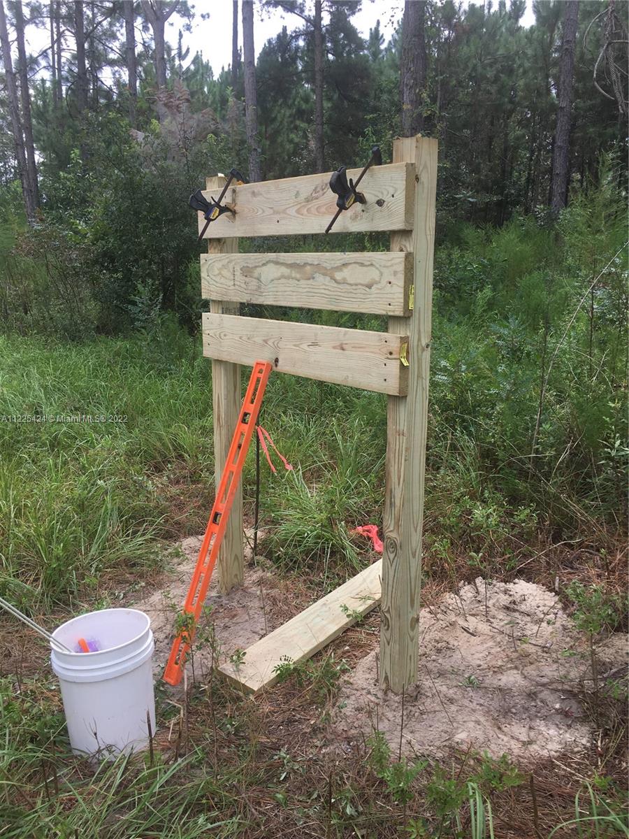 NON-AG ACREAGE - Land