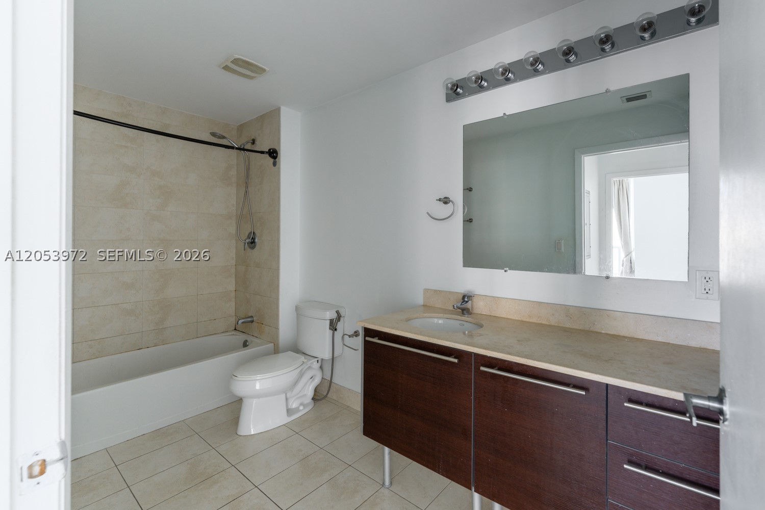 QUANTUM ON THE BAY CONDO - Residential Lease