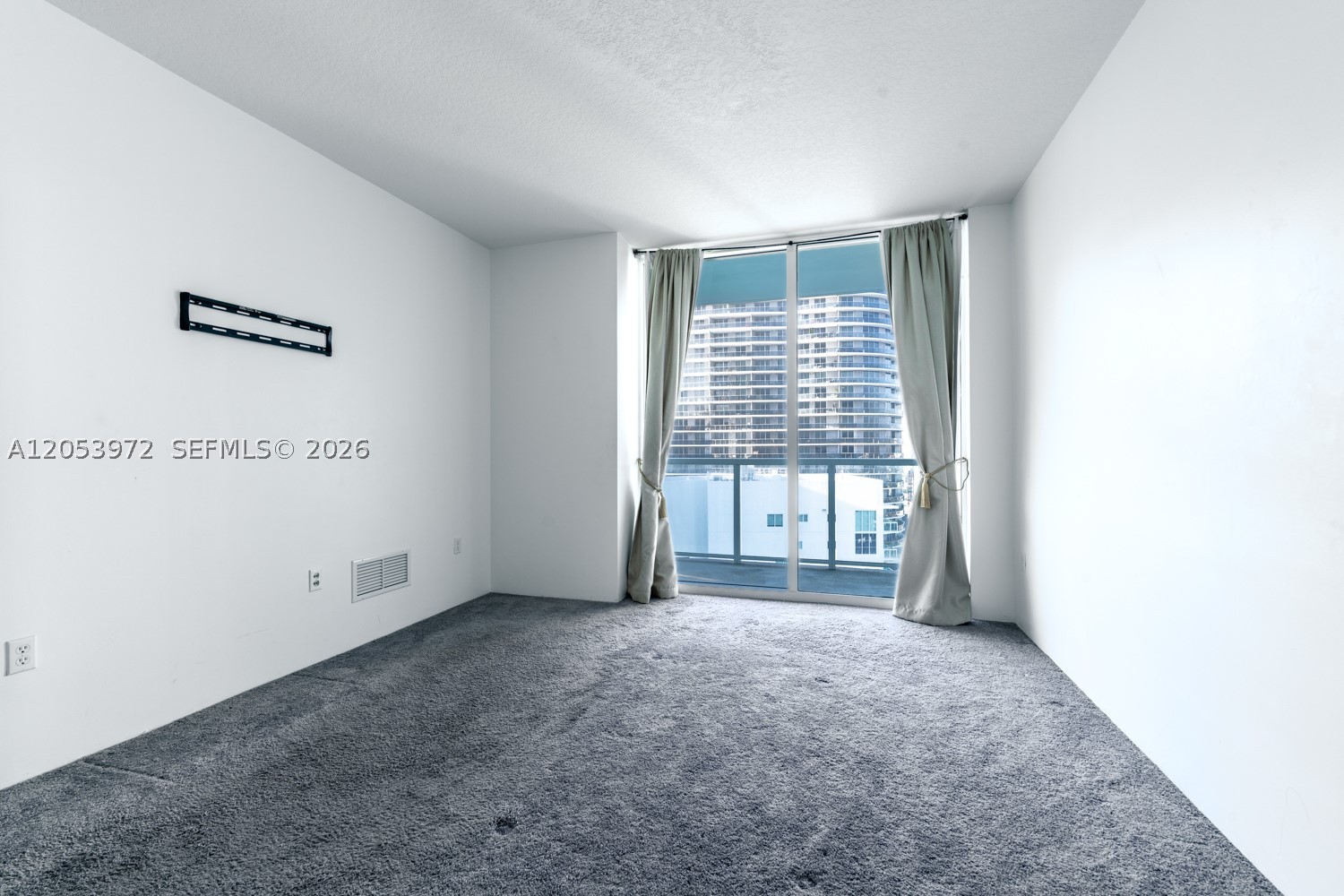 QUANTUM ON THE BAY CONDO - Residential Lease