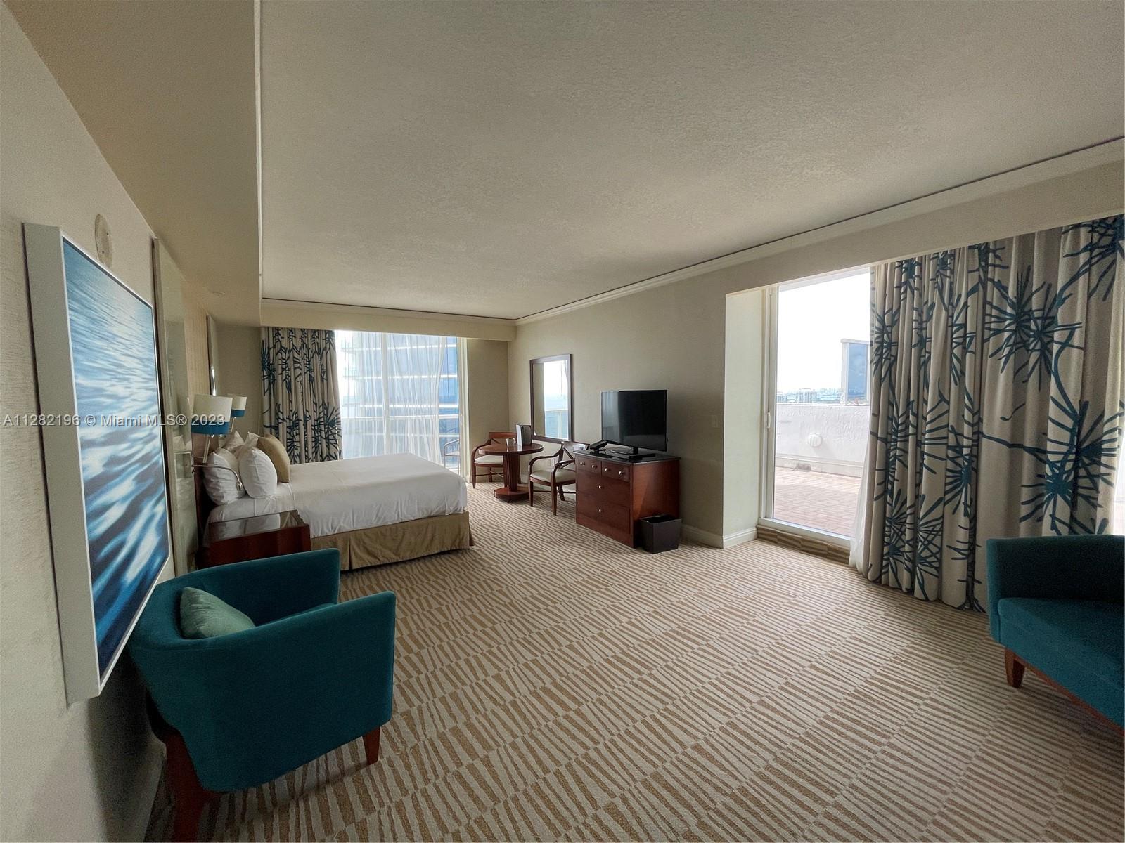TRUMP INTERNATIONAL - Residential