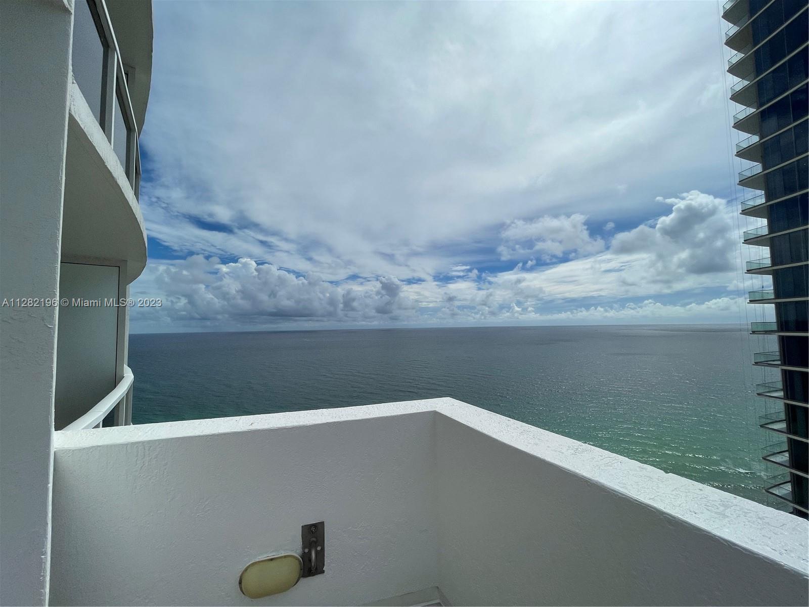 TRUMP INTERNATIONAL - Residential