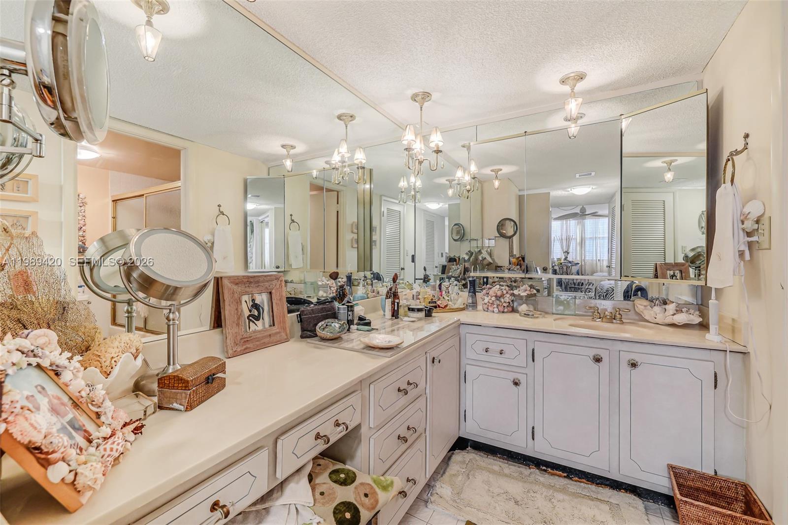 MAISON GRANDE CONDO - Residential