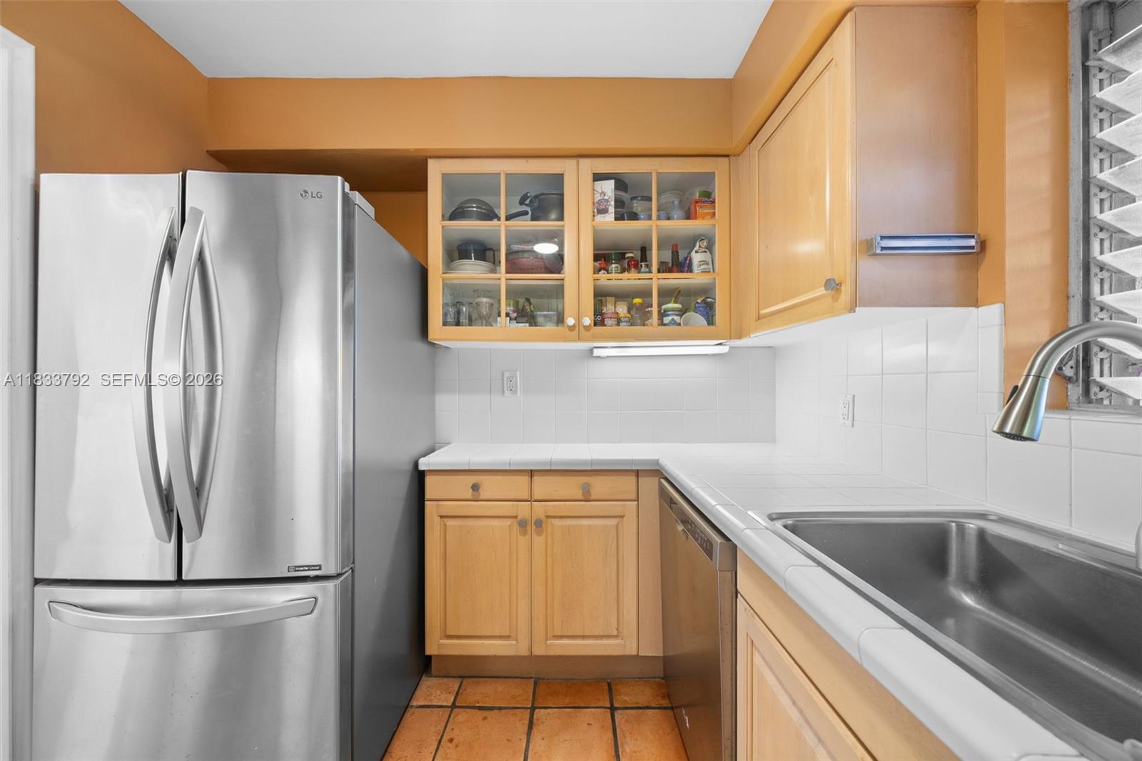 RIVIERA TOWERS CO-OP - Residential