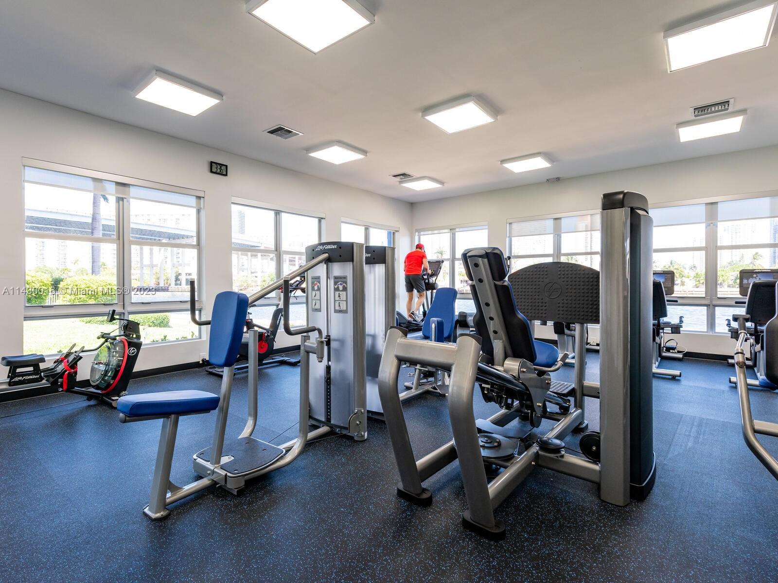 MYSTIC POINTE CONDO NO TH - Residential Lease