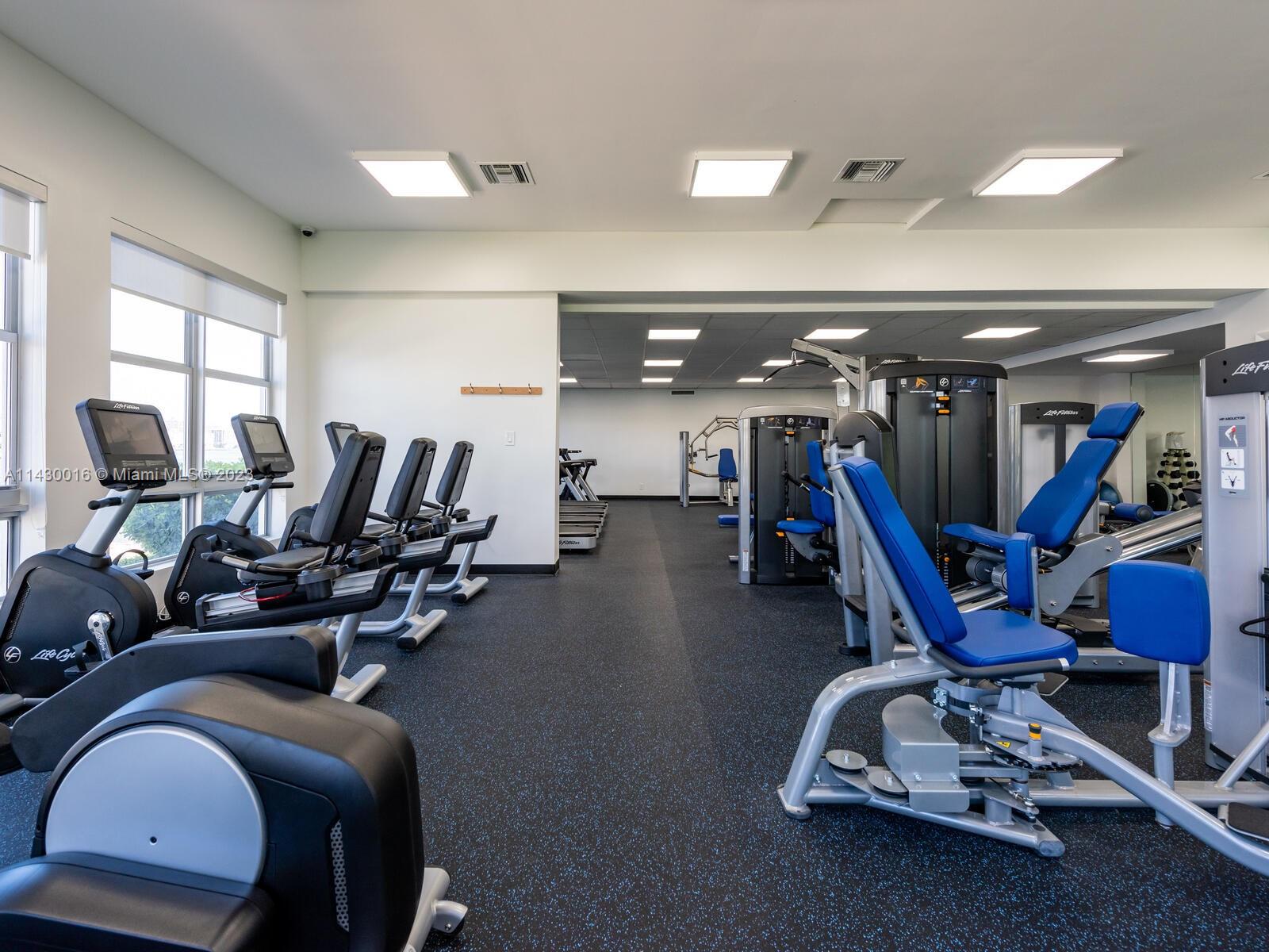MYSTIC POINTE CONDO NO TH - Residential Lease
